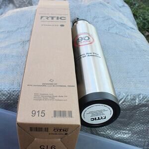RTIC 26oz Stainless Steel insulated water bottle NEW